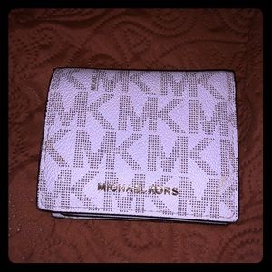 Michael Kors MK Wallet Vanilla and Gold